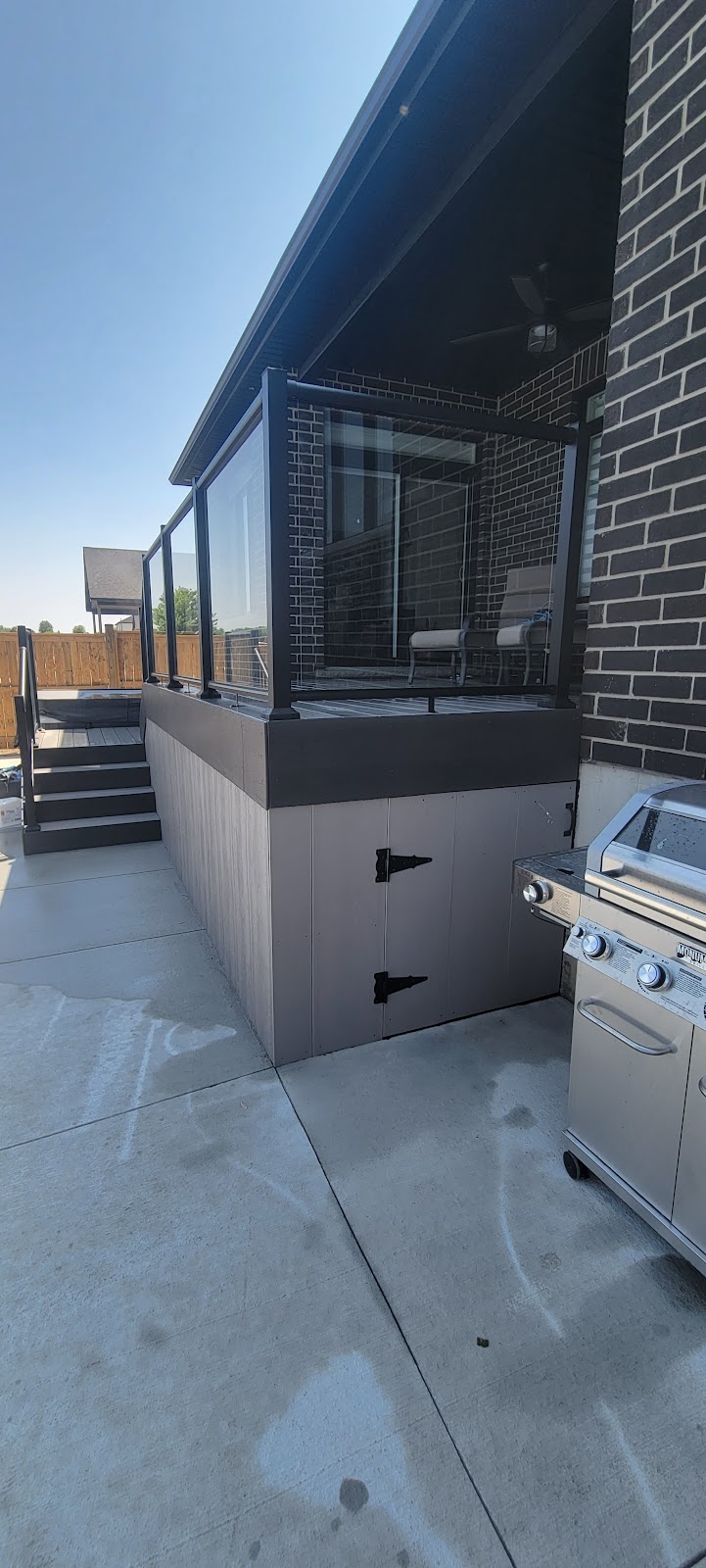 Darling Decks | 46 Bond St, London, ON N6C 1W3, Canada | Phone: (519) 902-6513
