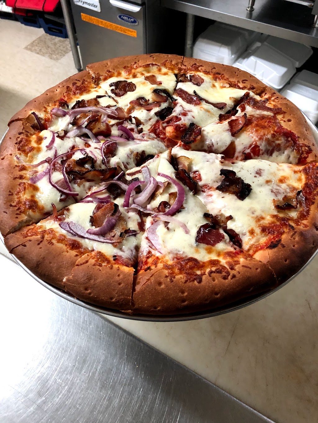 Papageorgiopizza | 317 Rue Papineau, Montebello, QC J0V 1L0, Canada | Phone: (819) 427-9999