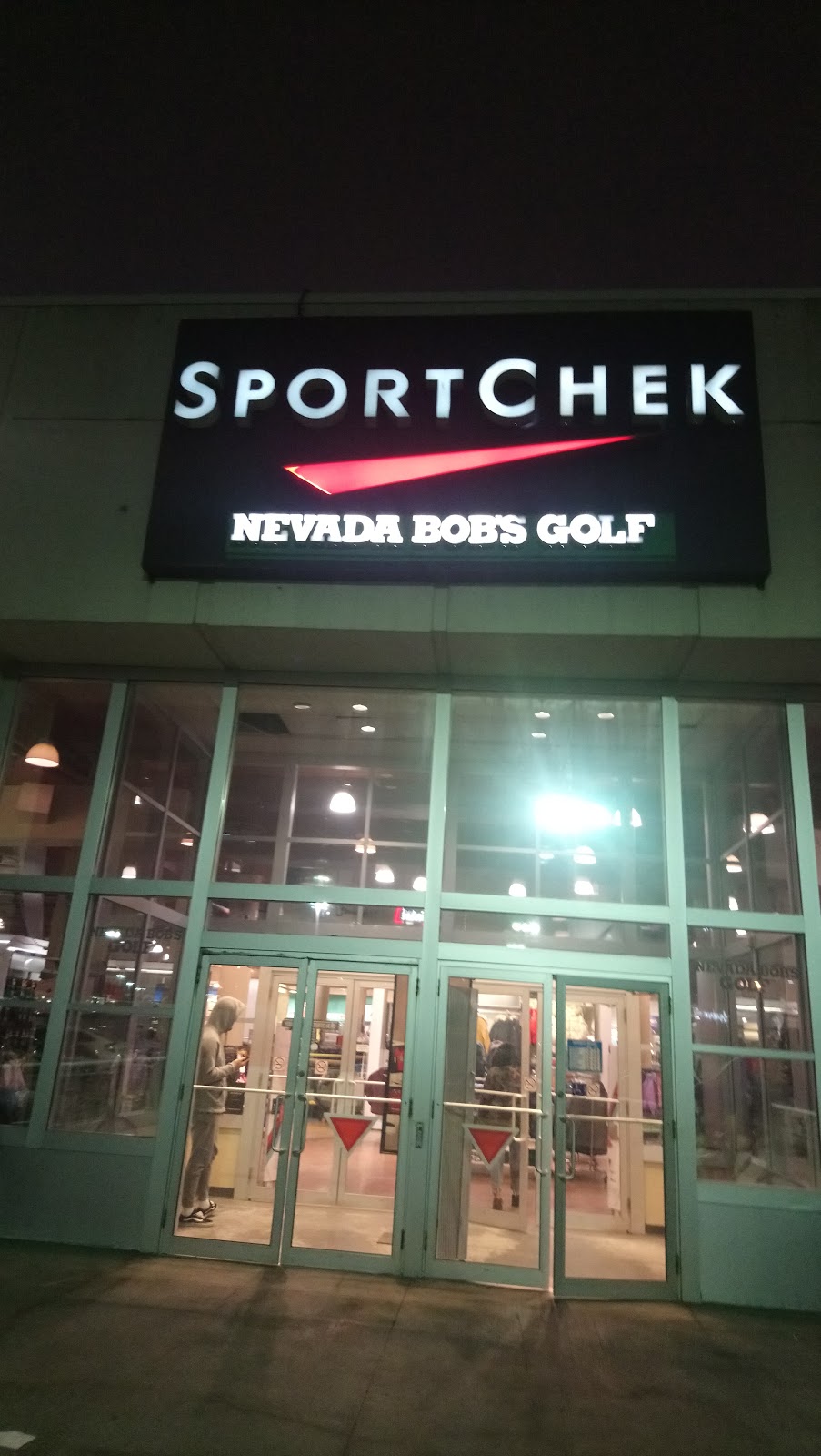 Sport Chek | 1200 St. Laurent Blvd Unit #Y005, Ottawa, ON K1K 3B8, Canada | Phone: (613) 741-3378