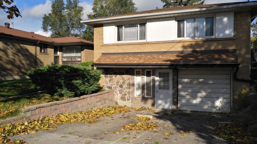 McDairmid Woods Park | 51 Rubic Crescent, Scarborough, ON M1S 4Y2, Canada