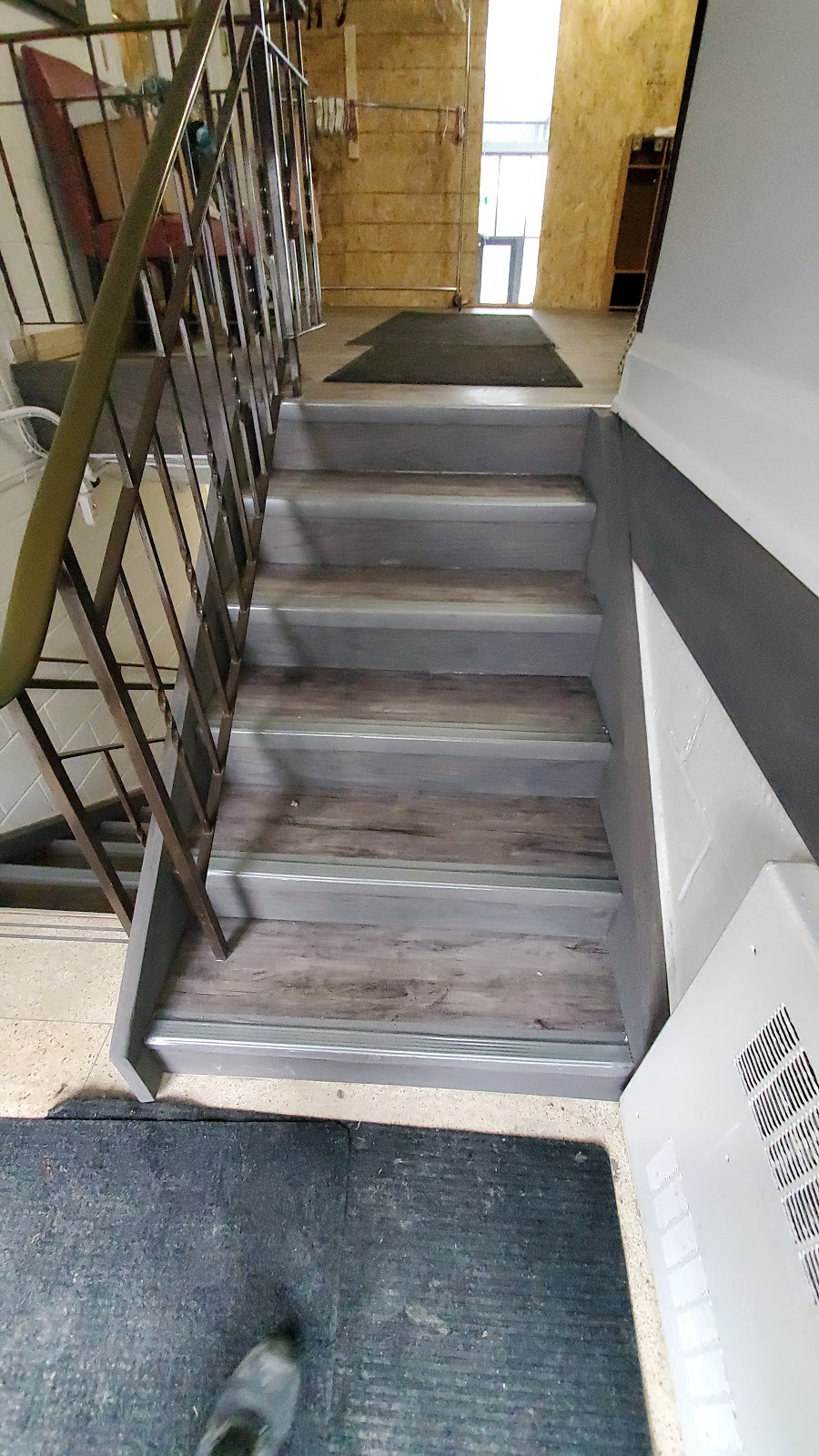 Mas renovation & carpentry inc | 167 Confederation St, Georgetown, ON L7G 4S8, Canada | Phone: (647) 200-7772