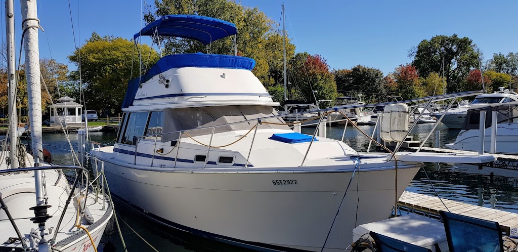Bridgeview Marina | 1 Marina Road, Point Edward, Sarnia, ON N7T 7J7, Canada | Phone: (800) 265-0330