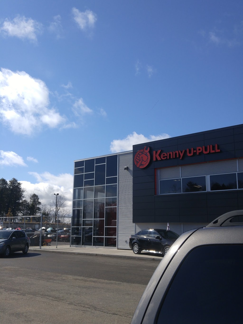 Kenny U-Pull | 3441 Rue de Vulcain, Lévis, QC G6W 0K8, Canada | Phone: (418) 304-8890