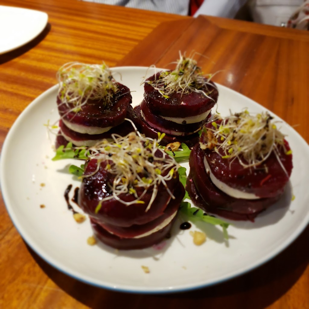 Aroma Meze | 239 Nepean St, Ottawa, ON K2P 0B7, Canada | Phone: (613) 232-1377