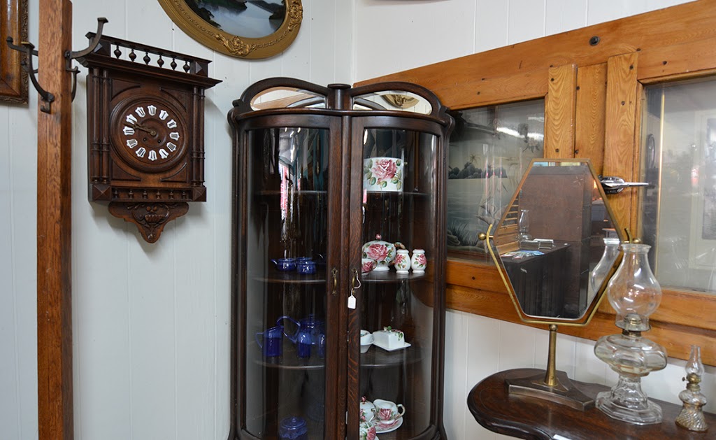 Antiquités Damien Roy | 257 Rue Principale, Vallée-Jonction, QC G0S 3J0, Canada | Phone: (418) 386-6119
