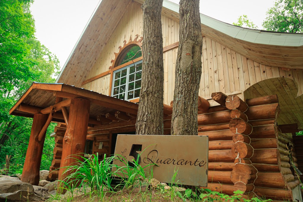 Chalet Court Terme | 540 3e Ave Saint-Vincent, Sainte-Béatrix, QC J0K 1Y0, Canada | Phone: (514) 971-7423
