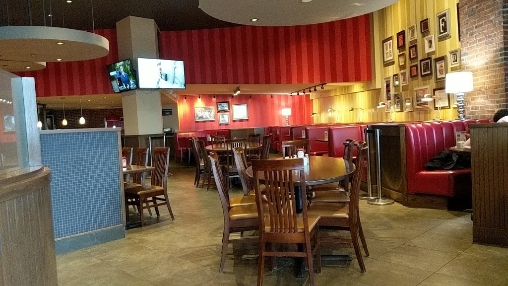 TGI Fridays Restaurant & Sports Bar | 6700 Fallsview Blvd, Niagara Falls, ON L2G 3W6, Canada | Phone: (905) 356-8523