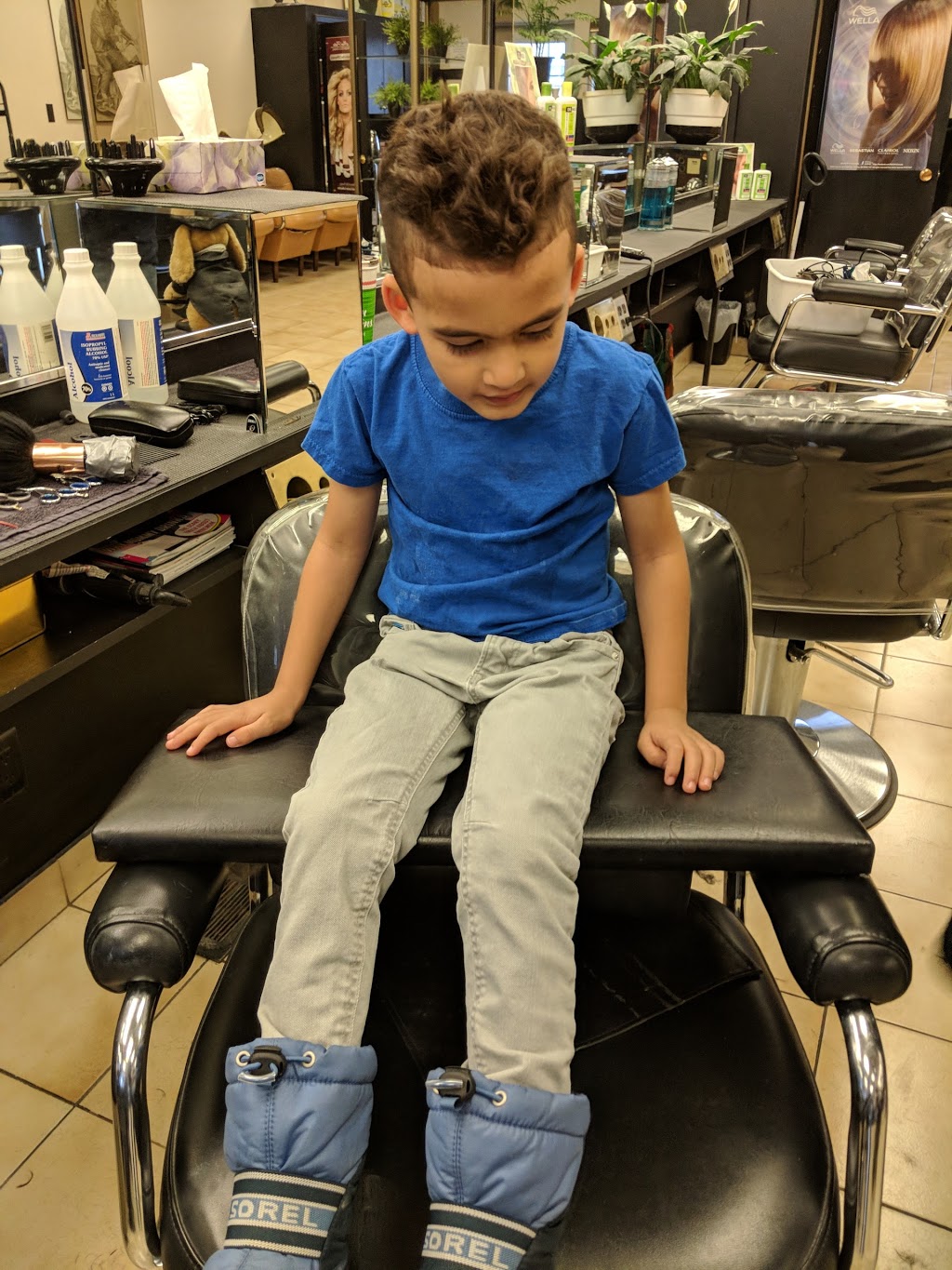 Couples Hair Salon | 4744 Dundas St W, Etobicoke, ON M9A 1A9, Canada | Phone: (416) 239-5991