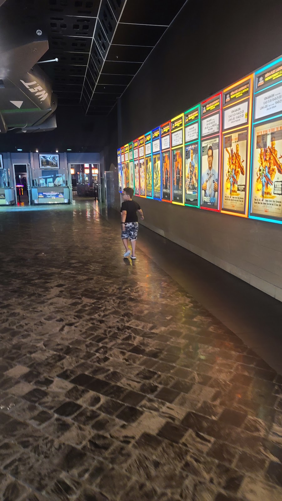 Cinéma Guzzo Méga-Plex Lacordaire 16 | 5940 Bd des Grandes-Prairies, Montréal, QC H1P 1A4, Canada | Phone: (514) 324-3000