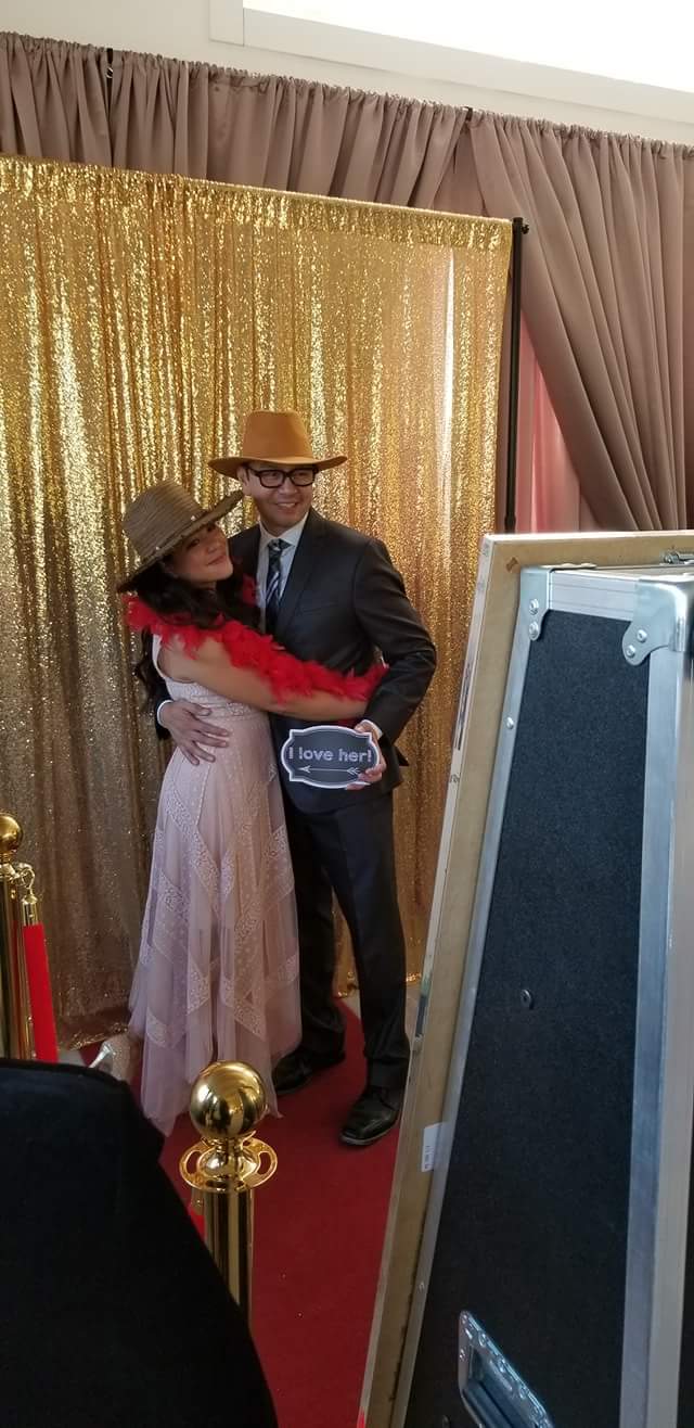 Magic Mirror Photobooth Winnipeg | 600 McGregor St, Winnipeg, MB R2W 0P1, Canada | Phone: (204) 230-0379