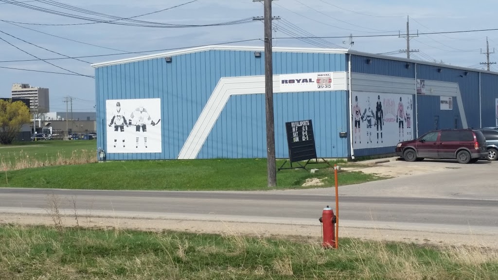 Royal Sports | 650 Raleigh St, Winnipeg, MB R2K 3Z9, Canada | Phone: (204) 668-4584