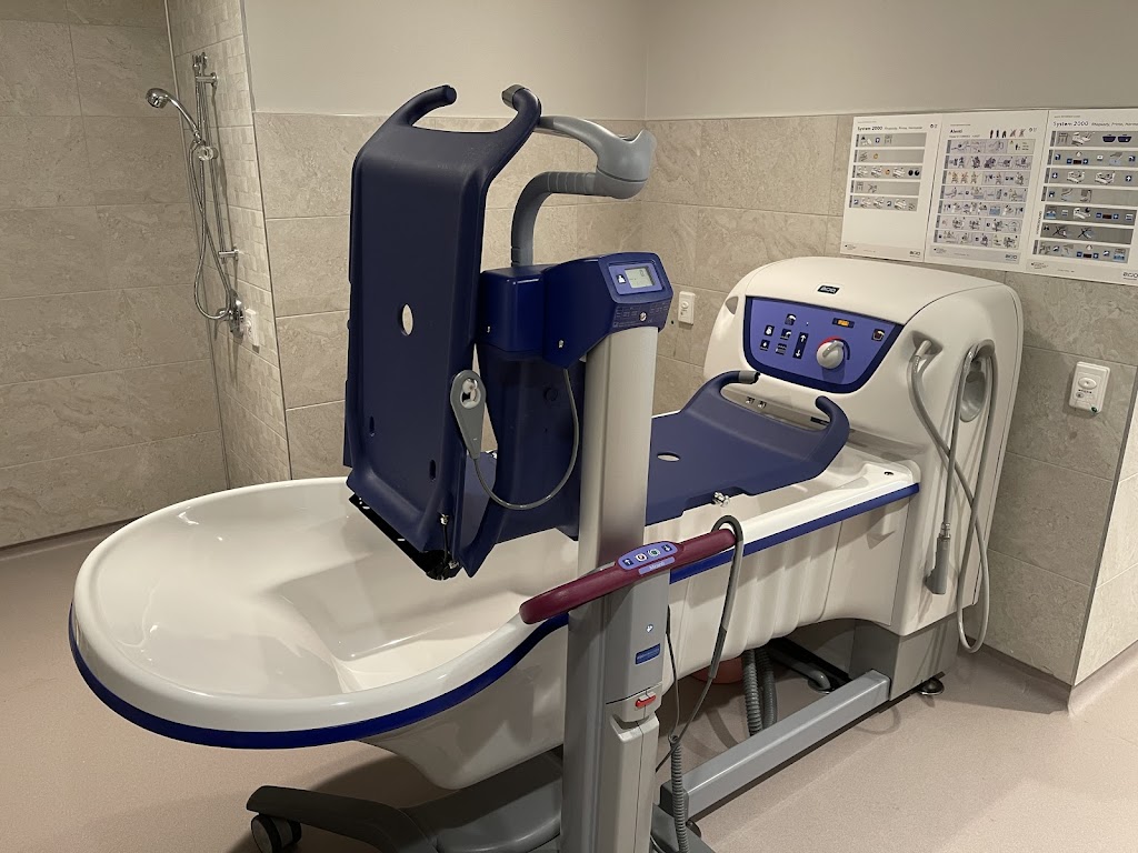Yee Hong Peter K. Kwok Hospice | 60 Scottfield Dr, Scarborough, ON M1S 5T7, Canada | Phone: (416) 412-4571 ext. 5300