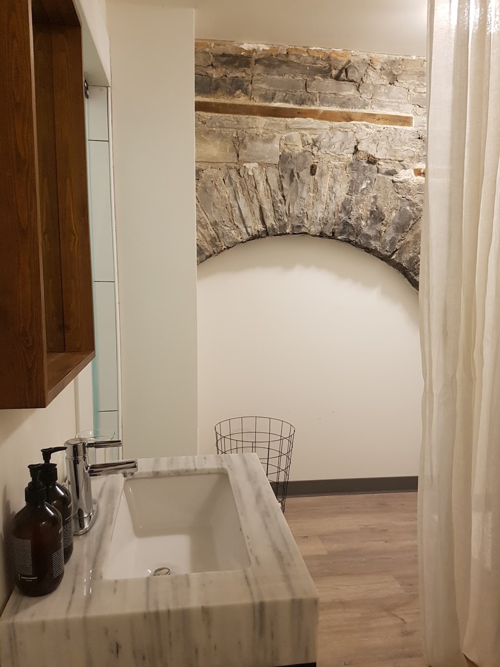 The Refinery Spa and Social House | 327 King St E, Kingston, ON K7L 3B5, Canada | Phone: (613) 546-8420