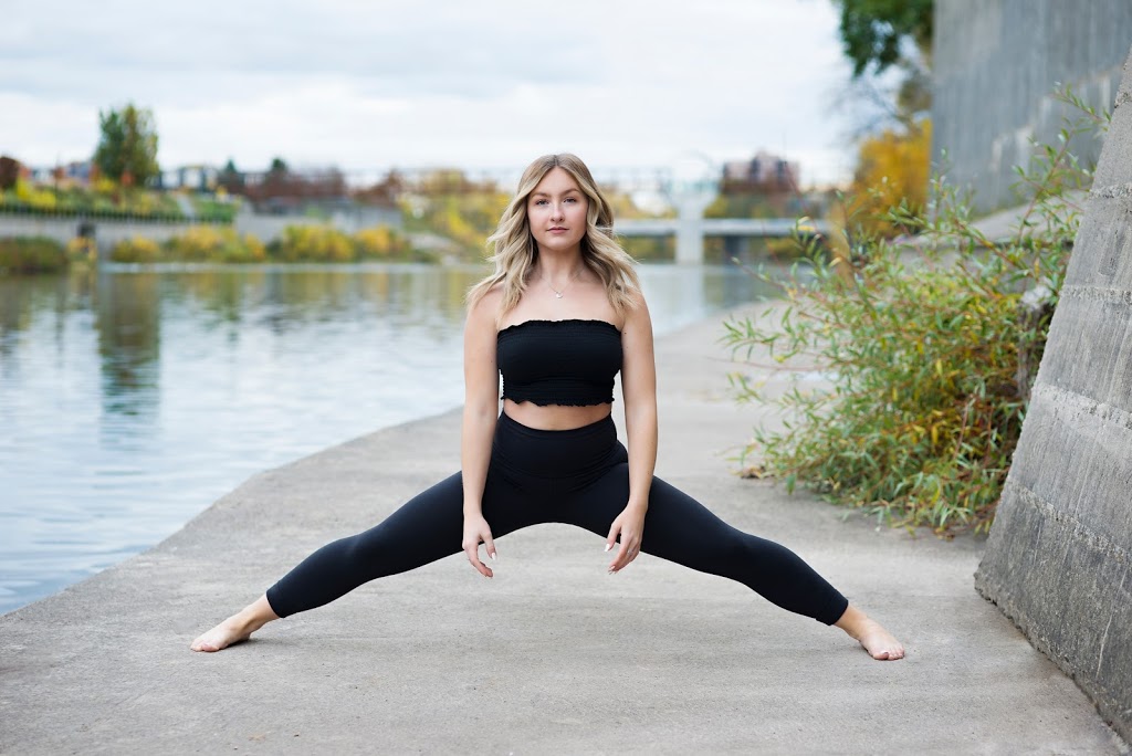 Vanessa Berzak Photography | 233 Grand Ridge Dr, Cambridge, ON N1S 4W7, Canada | Phone: (226) 338-2212
