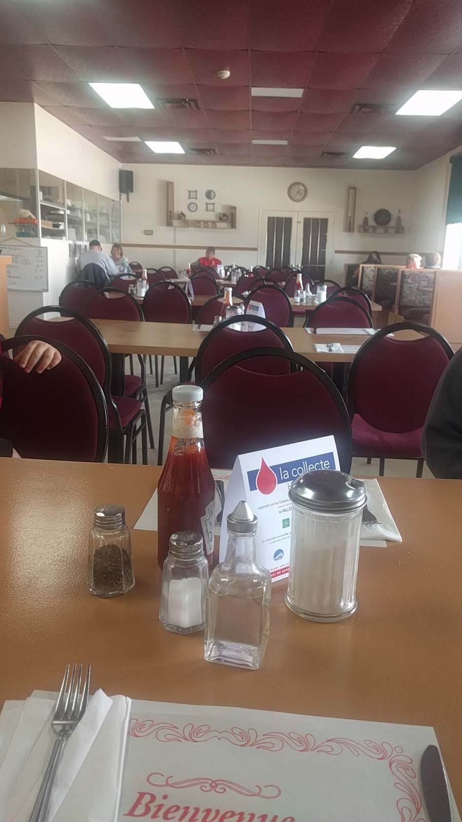 Restaurant Cafe Boulevard | 197 Bd Desjardins, Maniwaki, QC J9E 2C9, Canada | Phone: (819) 306-2427