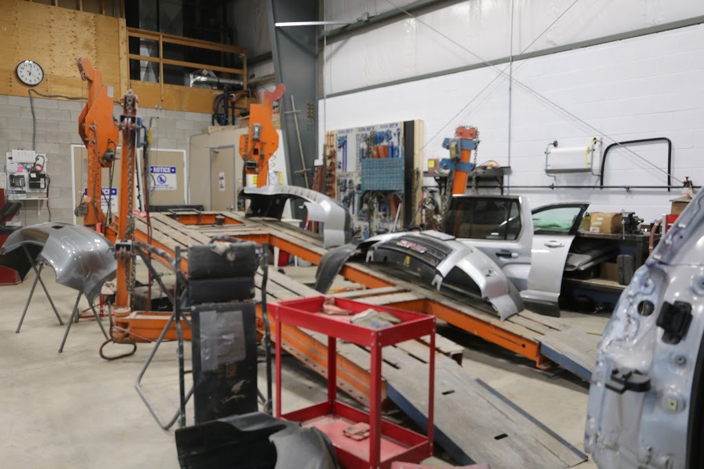 Pruss-Hawkins Alignment & Collision | 384 Beards Ln, Woodstock, ON N4S 7W3, Canada | Phone: (519) 537-5631