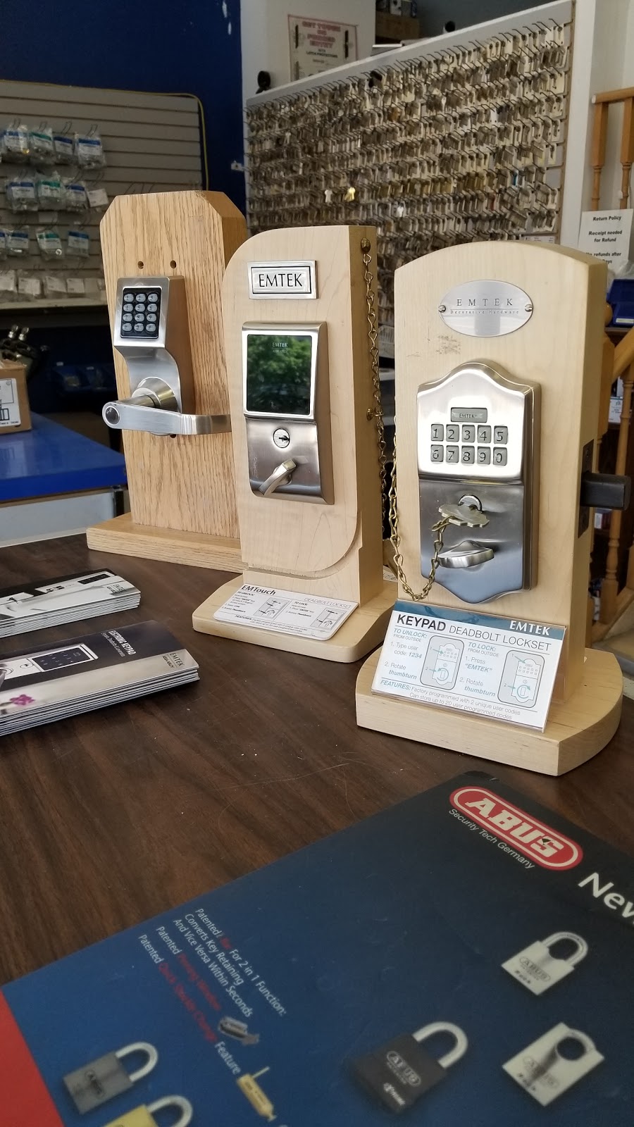Durham Regional Locksmiths | 497 Simcoe St S, Oshawa, ON L1H 4J9, Canada | Phone: (905) 728-9218
