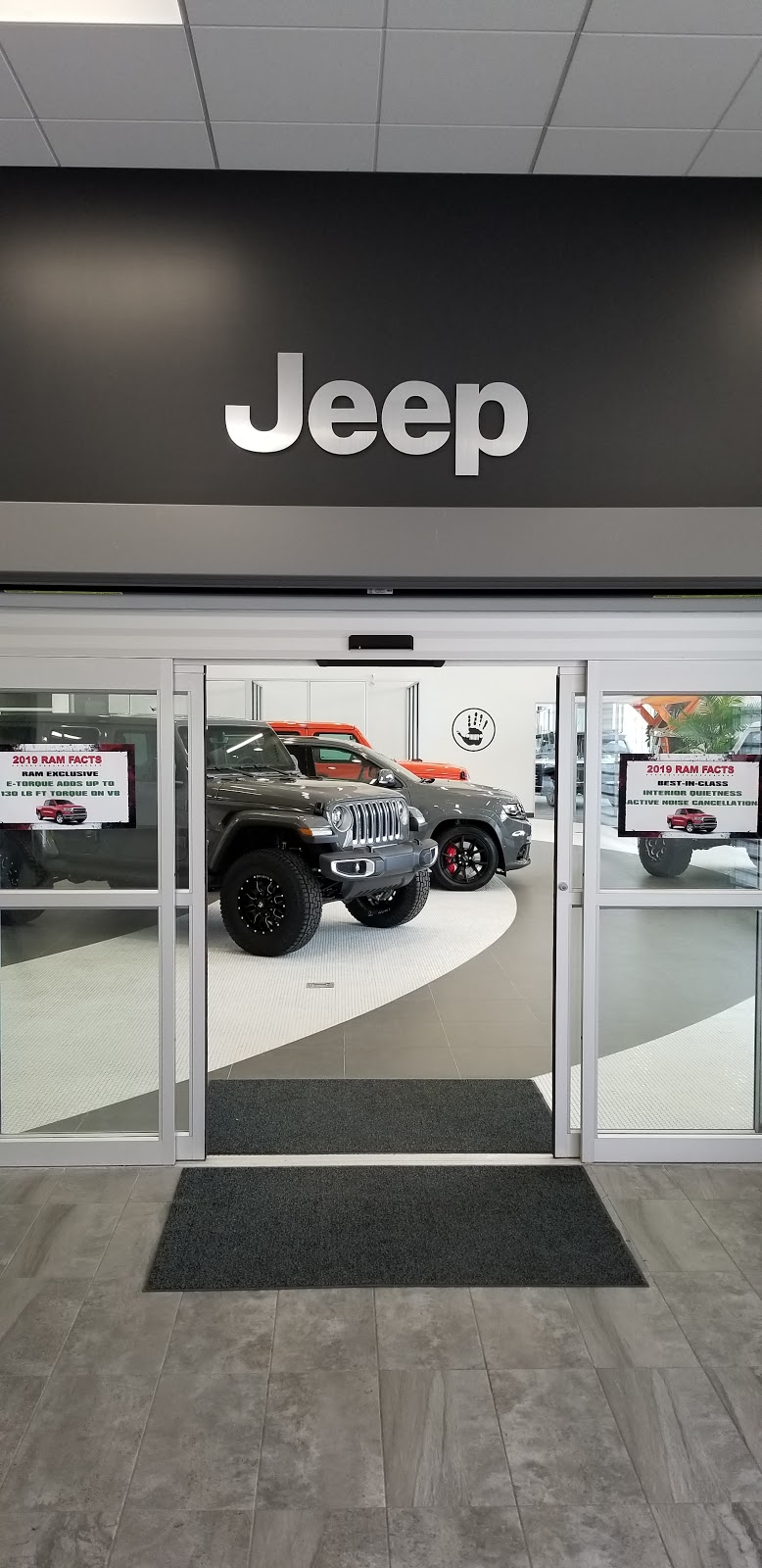 South Trail Jeep | 6103 130 Ave SE, Calgary, AB T2Z 5E1, Canada | Phone: (587) 349-7272