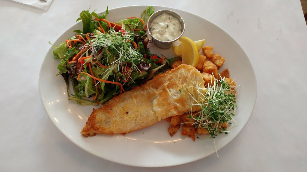 Restaurant Le Batifol | 995 Boulevard du Lac, Lac-Beauport, QC G3B 0W6, Canada | Phone: (418) 841-0414