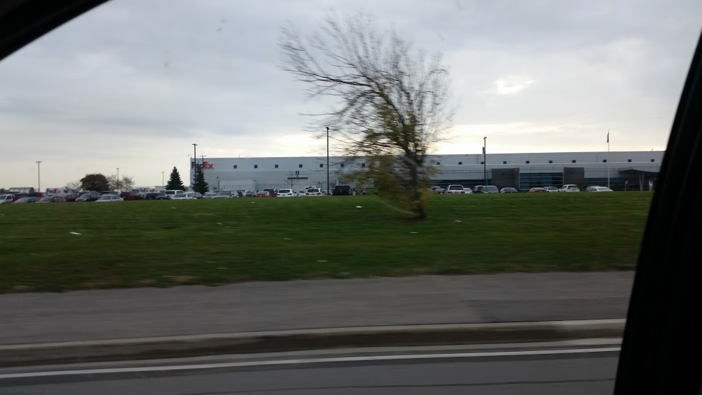 FedEx Pearson International Distribution | 2190 Derry Rd E, Mississauga, ON L5S 1E2, Canada | Phone: (877) 339-2774