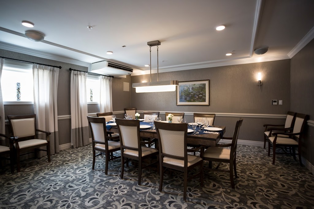 Kingsway Place Retirement Residence | 145 Murray Dr, Aurora, ON L4G 2C7, Canada | Phone: (905) 841-2777