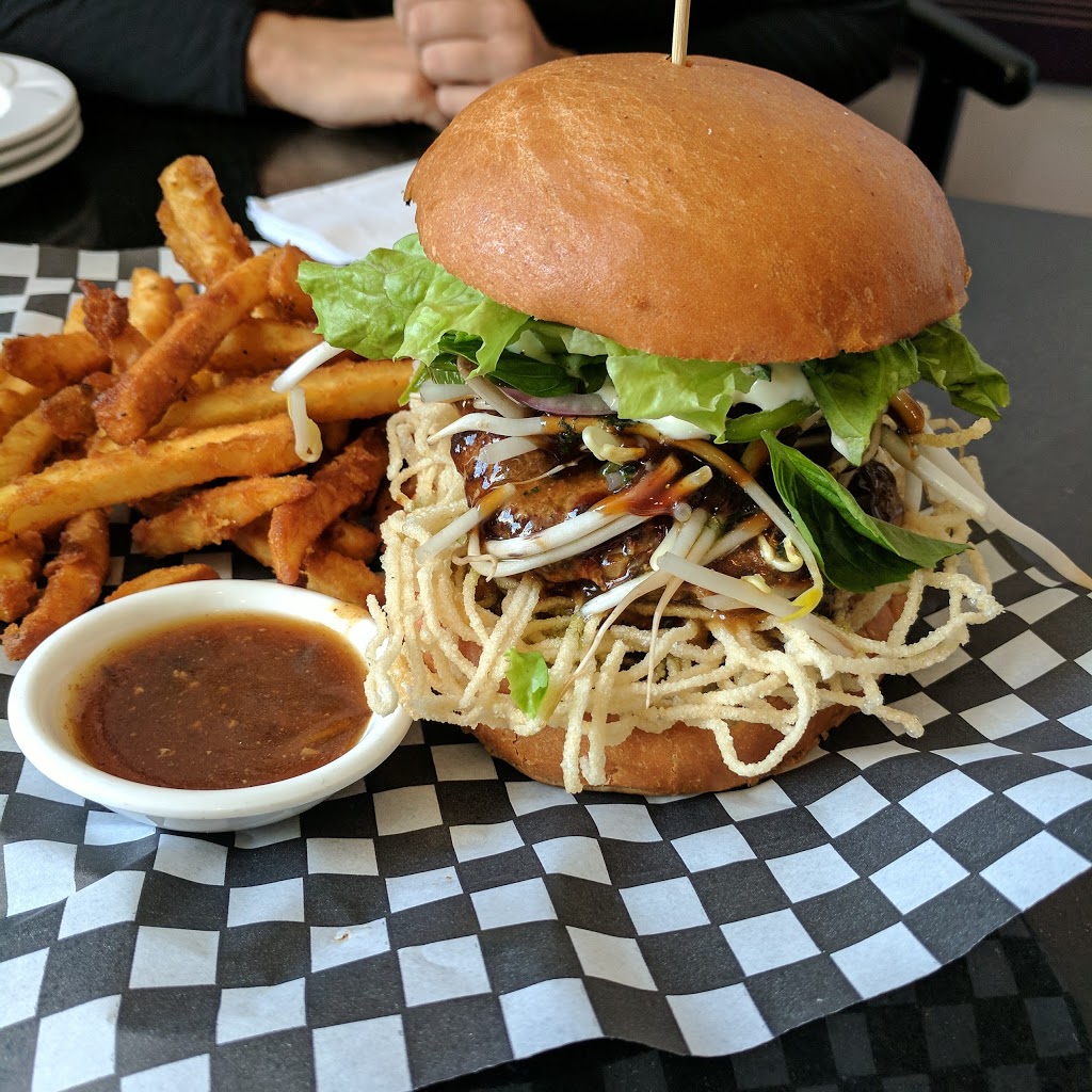 Kyu Bochi | 870 Logan Ave, Winnipeg, MB R3E 1N8, Canada | Phone: (204) 832-7192