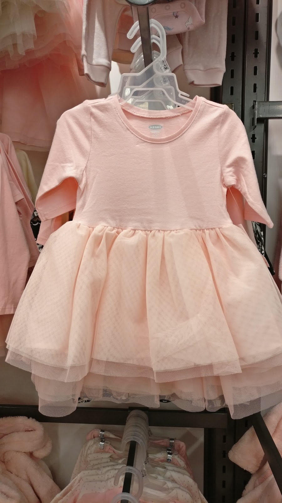 Old Navy Outlet | 1 Bass Pro Mills Dr, Concord, ON L4K 5W4, Canada | Phone: (905) 760-2122