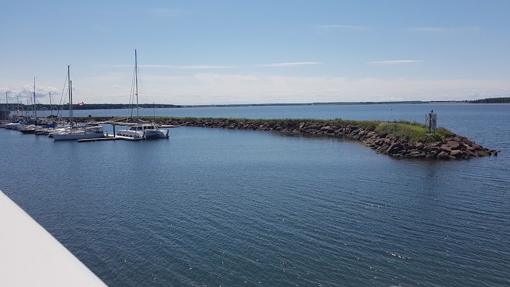 Deckhouse | 150 Heather Moyse Dr, Summerside, PE C1N 5Y8, Canada | Phone: (902) 436-0660