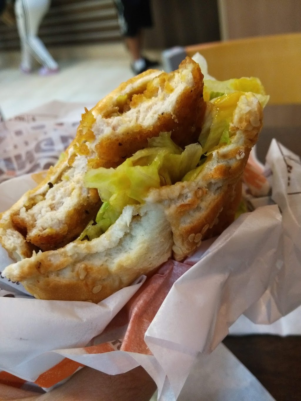 Burger King | 2919 Queen St E, Brampton, ON L6V 4K2, Canada | Phone: (905) 789-9259