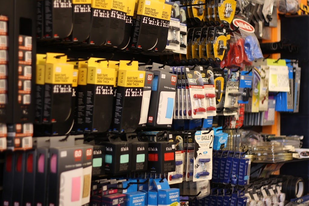 Van de Velo | 1708 Lakeshore Rd W, Mississauga, ON L5J 1J5, Canada | Phone: (905) 855-1190