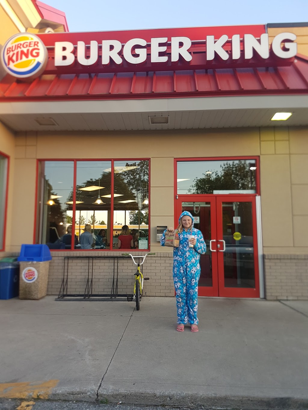 Burger King | 640 Victoria St, Strathroy, ON N7G 3C1, Canada | Phone: (519) 245-7459