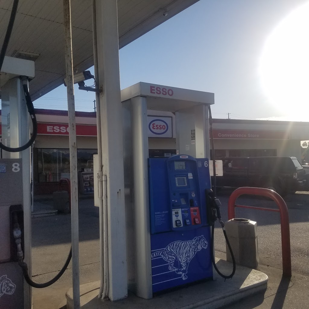 Esso | 17998 Lougheed Hwy, Pitt Meadows, BC V3Y 1Z1, Canada | Phone: (604) 465-5822