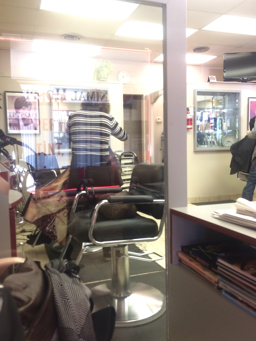 Bayview Mall Creative Hair Dsn | 3285 Bayview Ave, North York, ON M2K 1G4, Canada | Phone: (416) 221-2321
