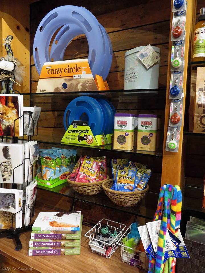 Mlle Petalia | 205 Chemin Old Chelsea, Chelsea, QC J9B 1J3, Canada | Phone: (819) 827-6366