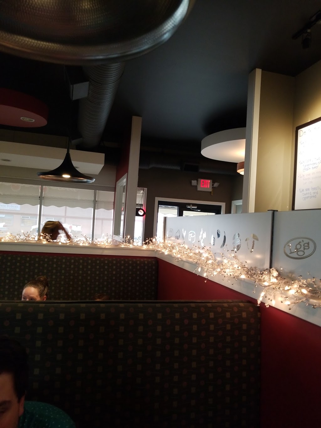 Little Georges Restaurant | 398C Bruce Ave, Nanaimo, BC V9R 3Y1, Canada | Phone: (250) 754-3271