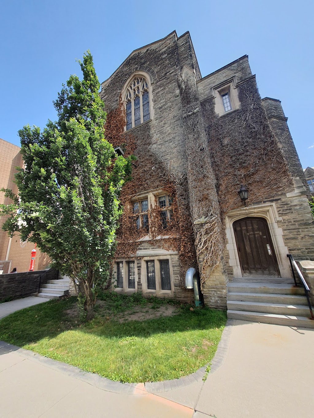 McMaster University | 1280 Main St W, Hamilton, ON L8S 4L8, Canada | Phone: (905) 525-9140