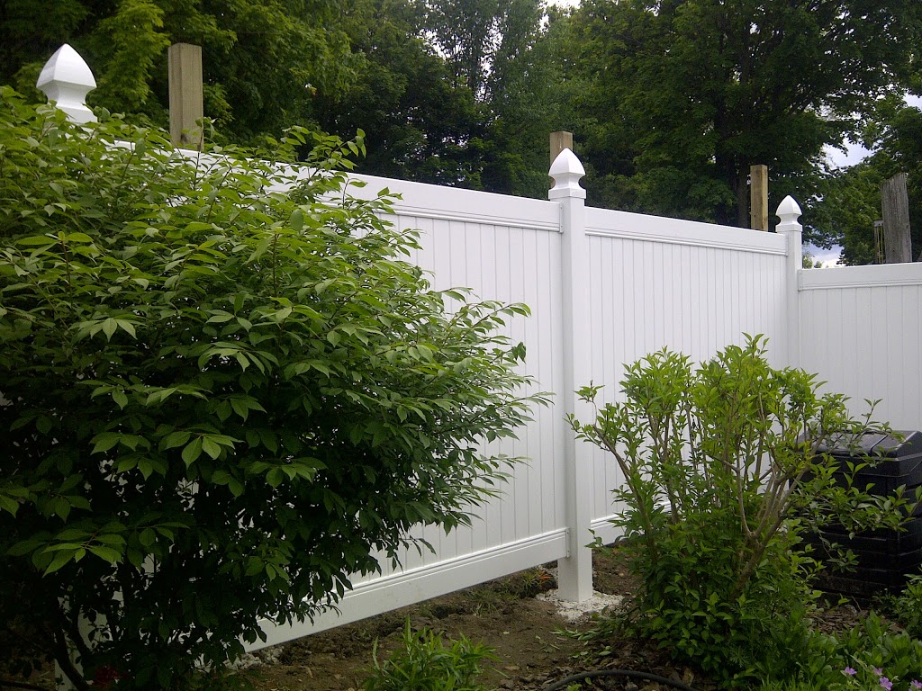 Fortress Fencing Inc | 41545 Moncrieff Rd, Blyth, ON N0M 1H0, Canada | Phone: (519) 357-0237