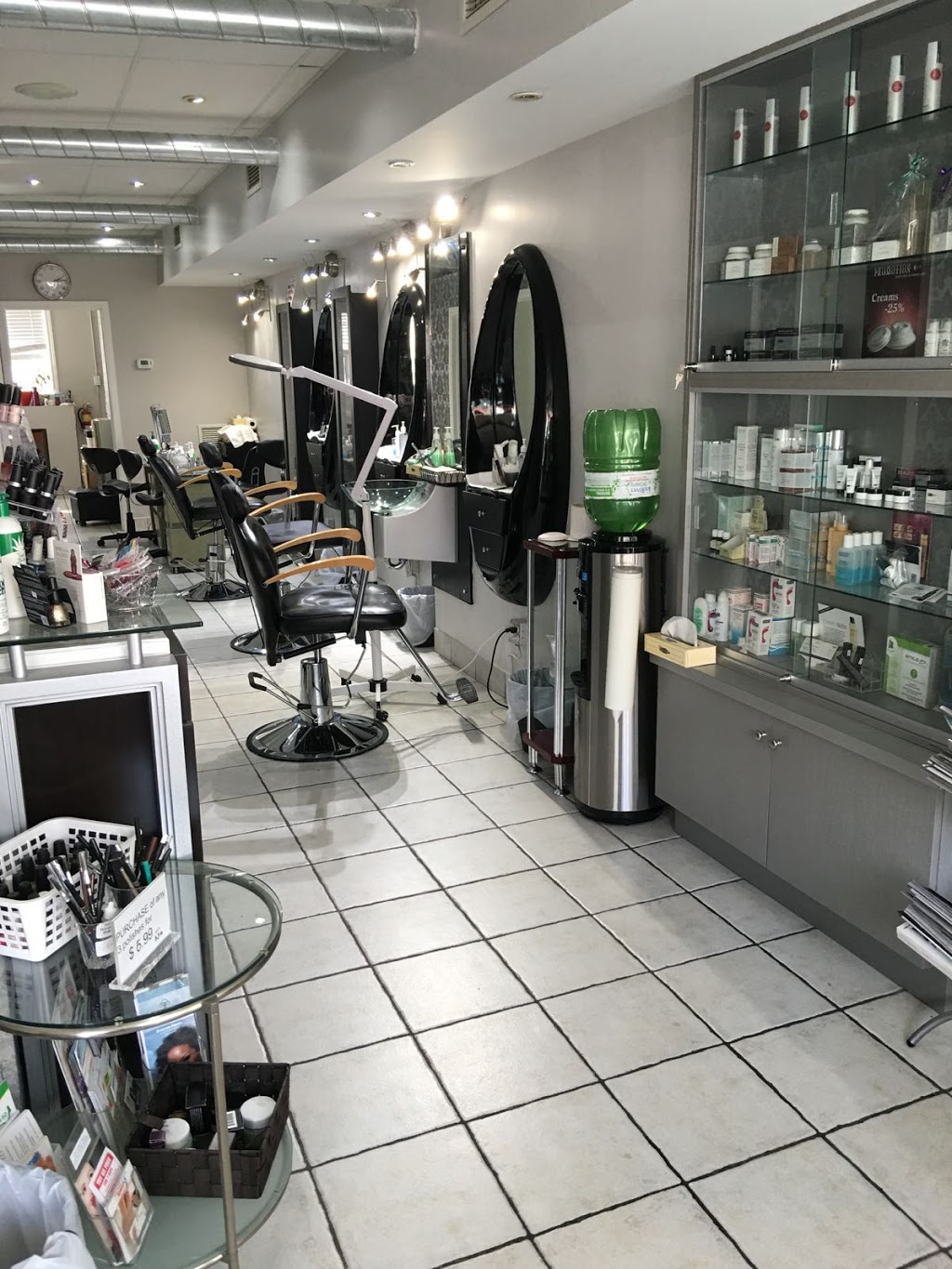 Pushpas aesthetics | 3343 Bloor St W, Etobicoke, ON M8X 1E9, Canada | Phone: (647) 435-3834