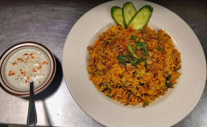 Mareeg Cafe & Restaurant | 9420 118 Ave NW, Edmonton, AB T5G 0N6, Canada | Phone: (780) 757-2223