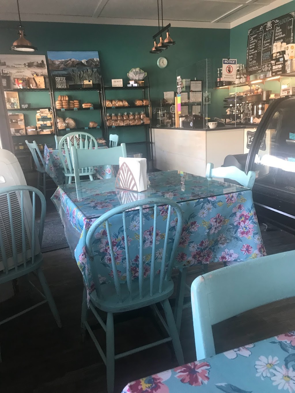 Ashcroft Bakery and Coffee Shop | 303 3rd St, Ashcroft, BC V0K 1A0, Canada | Phone: (250) 453-9212