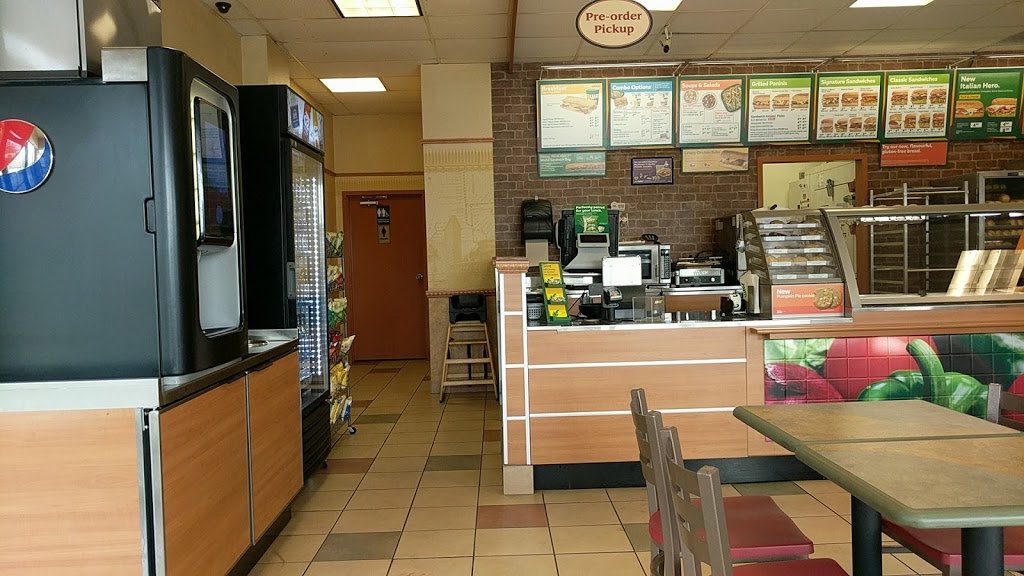 Subway | 221 Cundles Rd E Unit 13, Barrie, ON L4M 3B3, Canada | Phone: (705) 503-3001