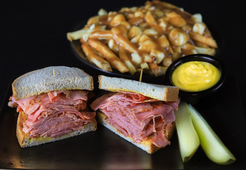 Sams Grill Whitby | 4071 Thickson Road North, Unit #3, Whitby, ON L1R 2X3, Canada | Phone: (905) 655-8777