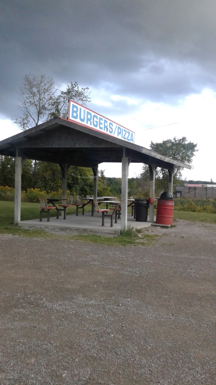 Ryans Charbroiled Burgers & Pizzas | 6730 ON-highway 35, Coboconk, ON K0M 1K0, Canada | Phone: (705) 454-1424