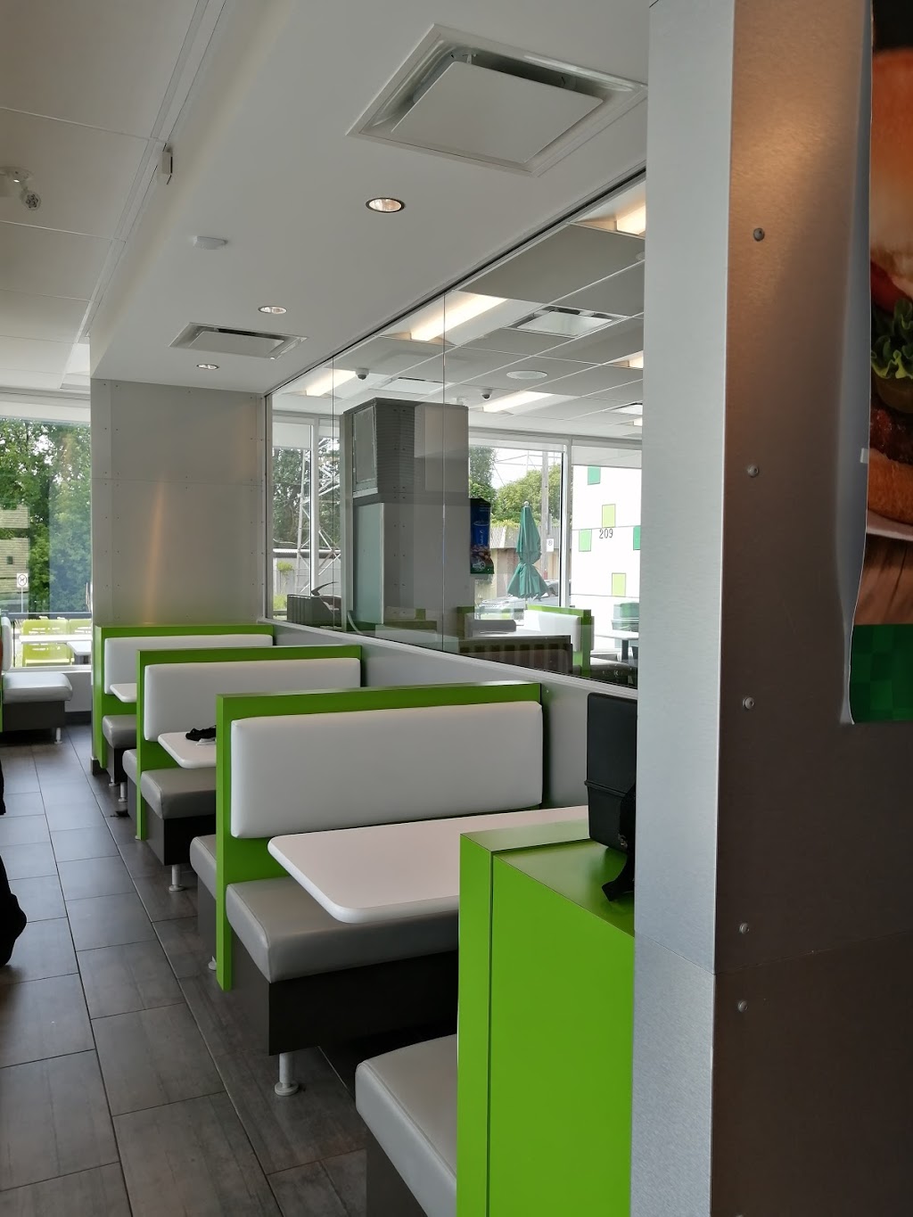 Restaurant Lafleur | 209 Rue du Roi, Sorel-Tracy, QC J3P 4N7, Canada | Phone: (450) 656-0005 ext. 609