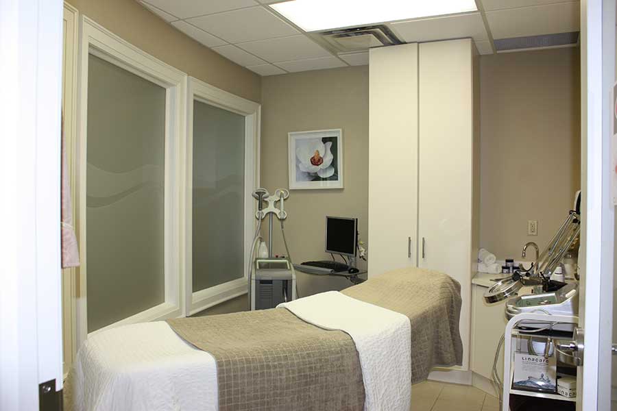 Skyview Spa | 372 Hollandview Trail #200, Aurora, ON L4G 0A5, Canada | Phone: (905) 727-6127