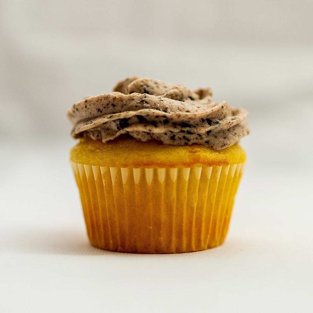 The Sweetest Things Bakery | 1183 Hill St, Innisfil, ON L9S 1Y1, Canada | Phone: (705) 321-7232