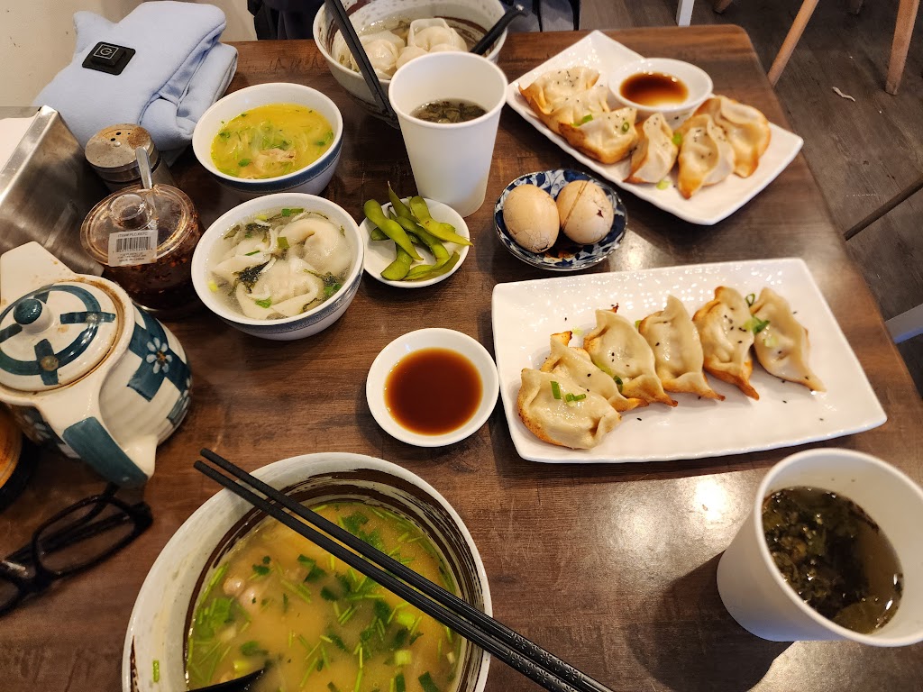 Shanghai Dumpling King (Richmond) | 3675 Westminster Hwy #115, Richmond, BC V7C 5V2, Canada | Phone: (604) 285-6566