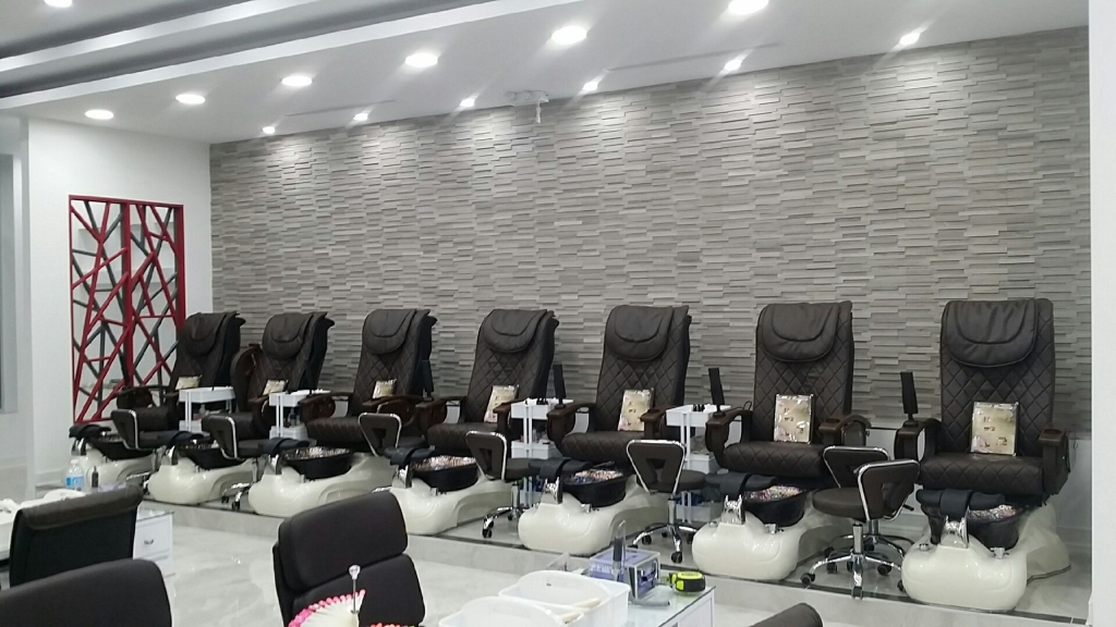 Luxury Nails & Beauty Spa since 2018 | 300 King George Rd Unit c3, Brantford, ON N3R 5L8, Canada | Phone: (519) 751-7878