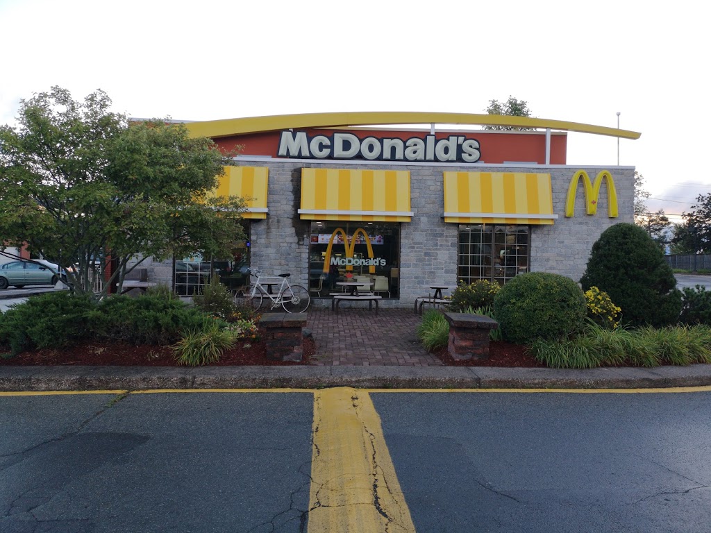 McDonalds | 160 Main St, Sussex, NB E4E 3E2, Canada | Phone: (506) 432-6677