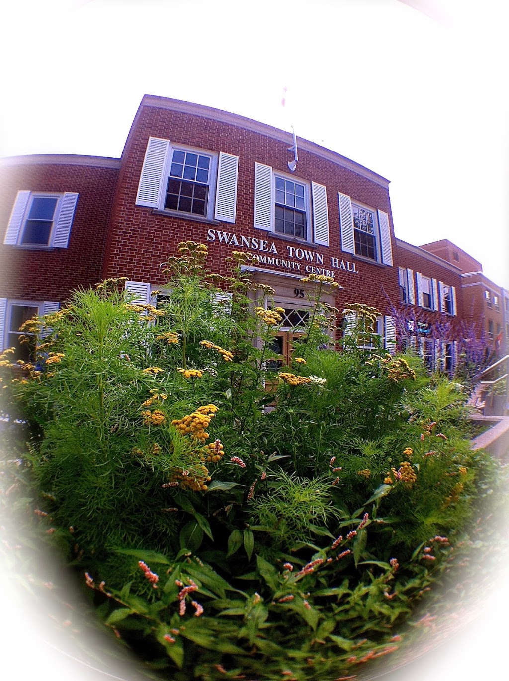 Swansea Town Hall | 95 Lavinia Ave, Toronto, ON M6S 3H9, Canada | Phone: (416) 392-1954